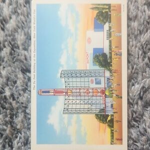 Vintage DuPont Building Postcard